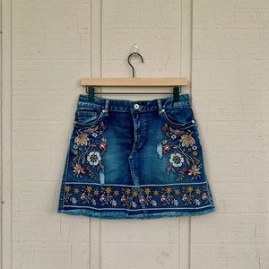 Denim colorful embroidered skirt